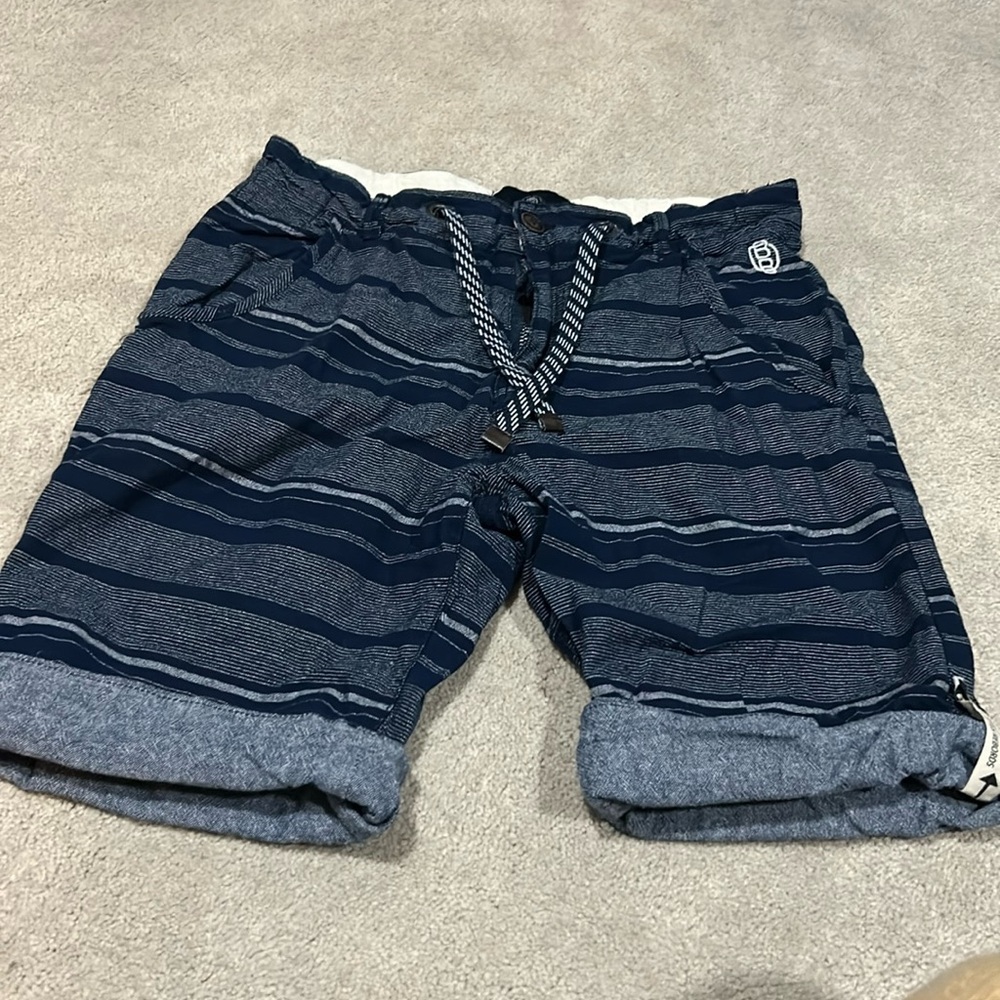 Men’s Buffalo David Bitton blue striped cotton shorts size waist 29.
